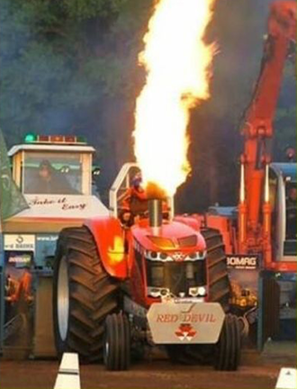 Vintage and Modified Tractor Pull